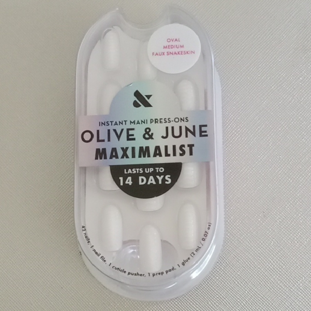 Maximalist White Press-On Nails
